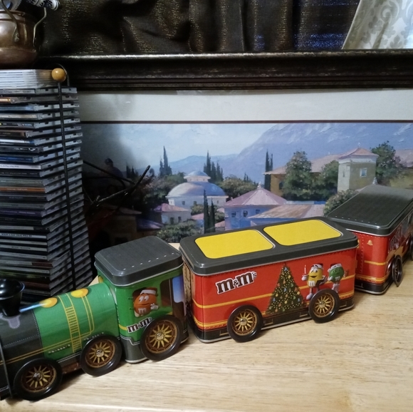 🚂🚂🚂M&M COLLECTIBLE TRAIN SET. - Picture 2 of 16